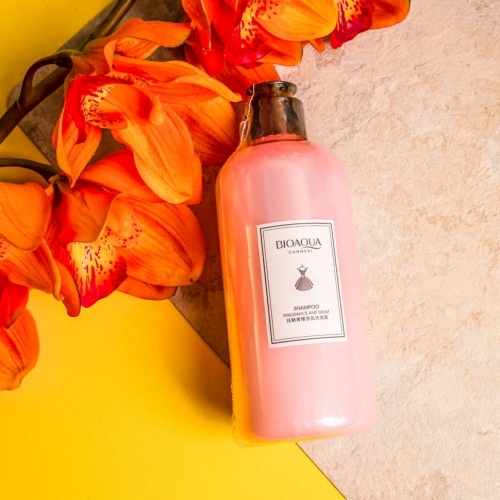 Шампунь парфюмированный Bioaqua Cahnsai Fragrance and Moist Pink, 300 мл.